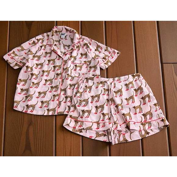Bouffants & Broken Hearts Pink Cheetah in Heels Shorts Pajama Set Sz Medium Pjs - Picture 2 of 8